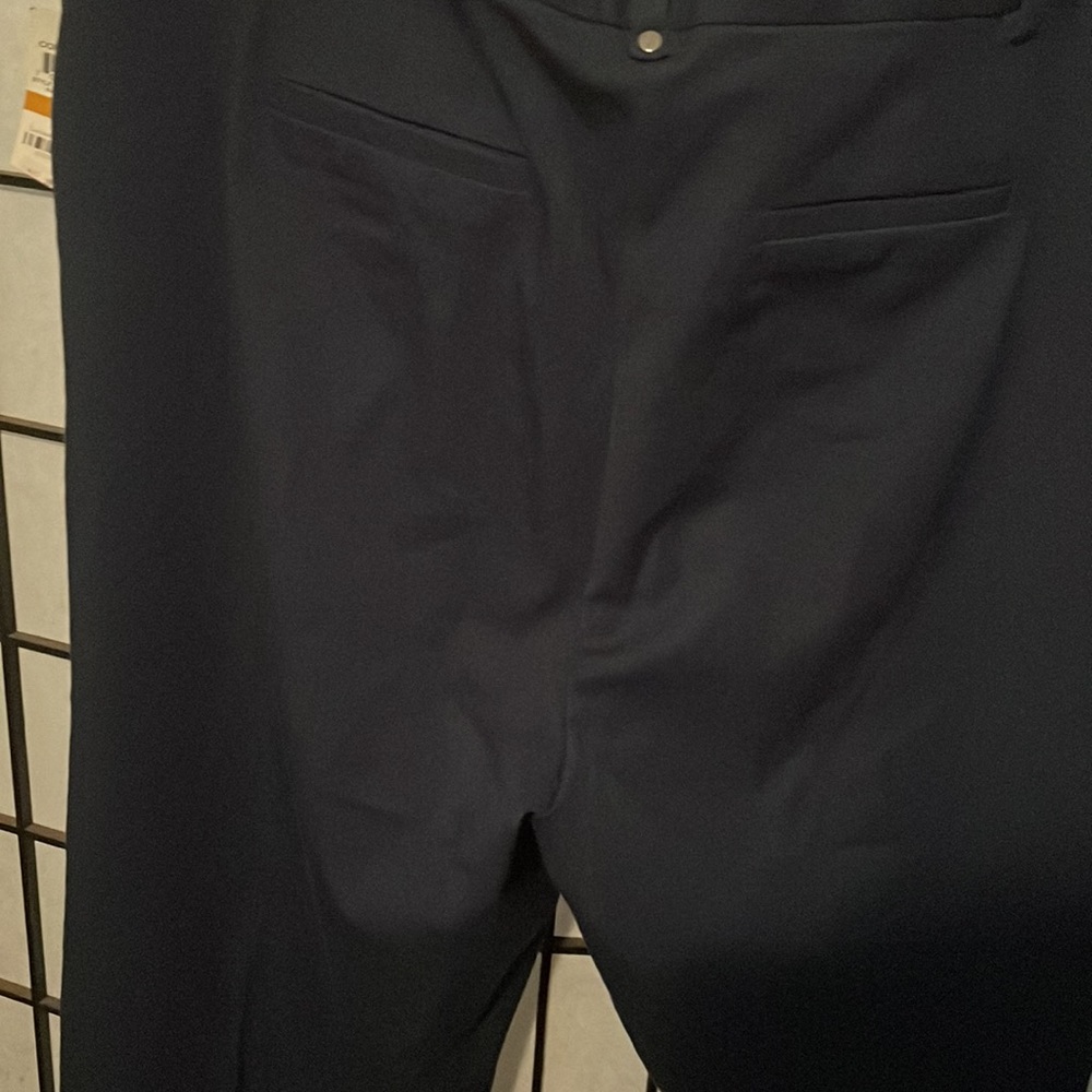 Capris - Picture 3 of 5